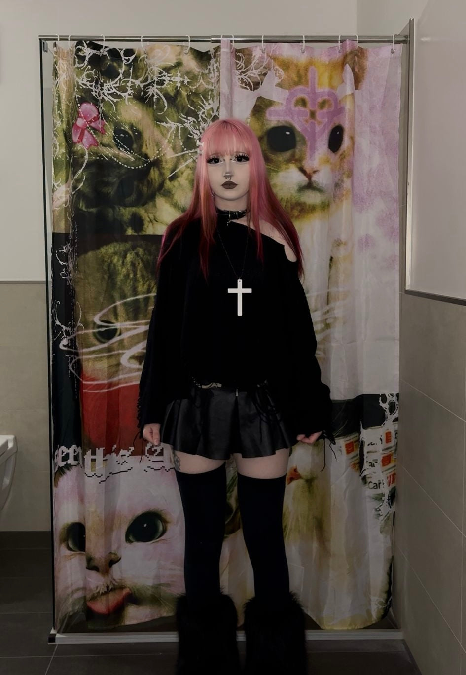 Angelic Cats – Shower Curtain
✦